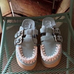 Mou Platform Sabot Two Buckles, Tea, 38